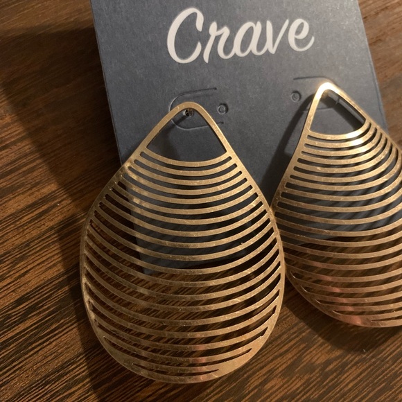 ⛄️Crave Horizontal Stripe Fan Earrings - Gold - Picture 3 of 5